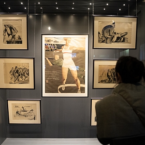 Выставка «Искусство пропаганды» открылась в Подземном музее парка «Зарядье»